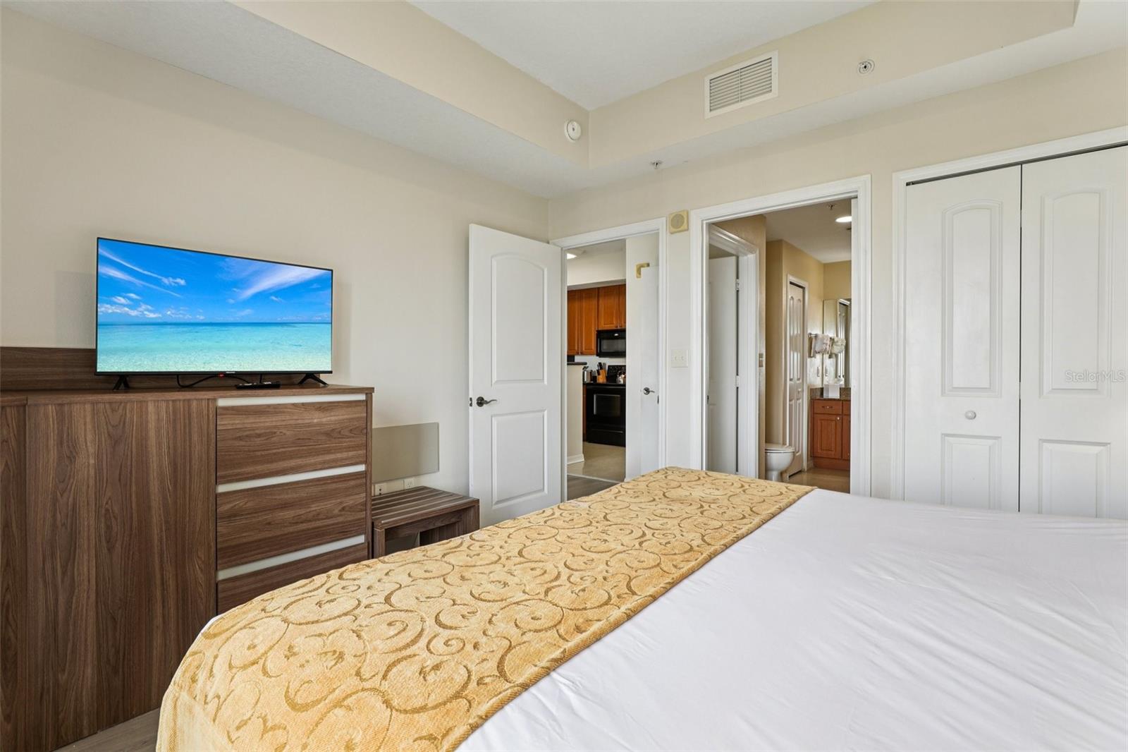7383 Universal Blvd #910 Property Photo 13