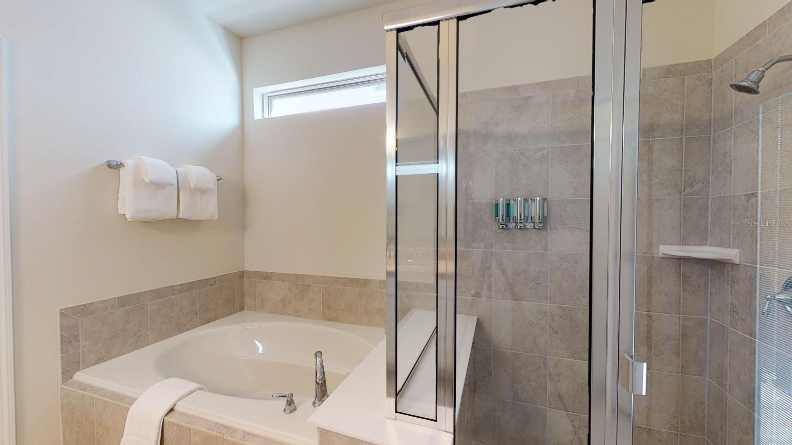 2438 Tangier Dr Property Photo 32