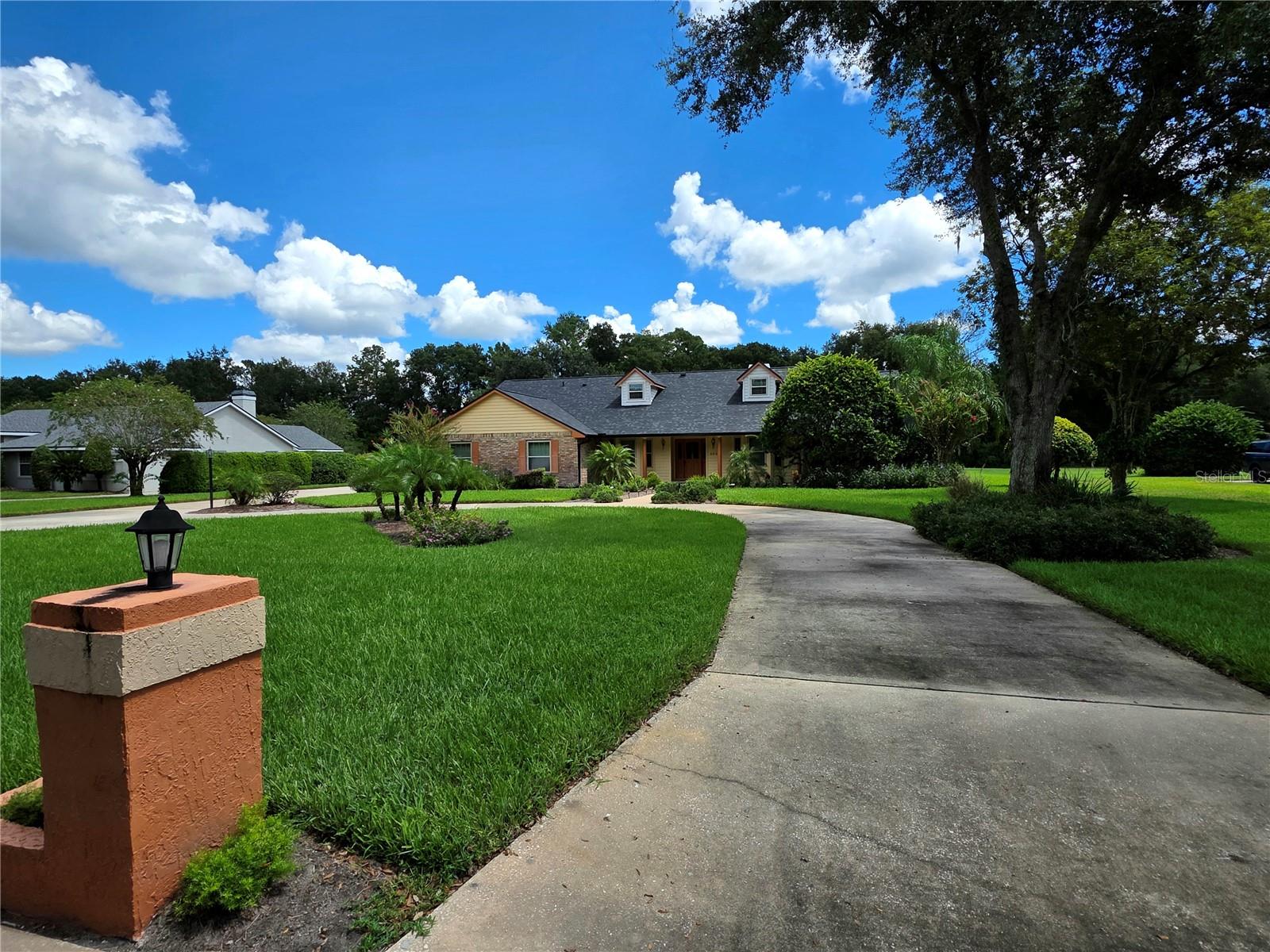 2325 River Tree Cir Property Photo 1