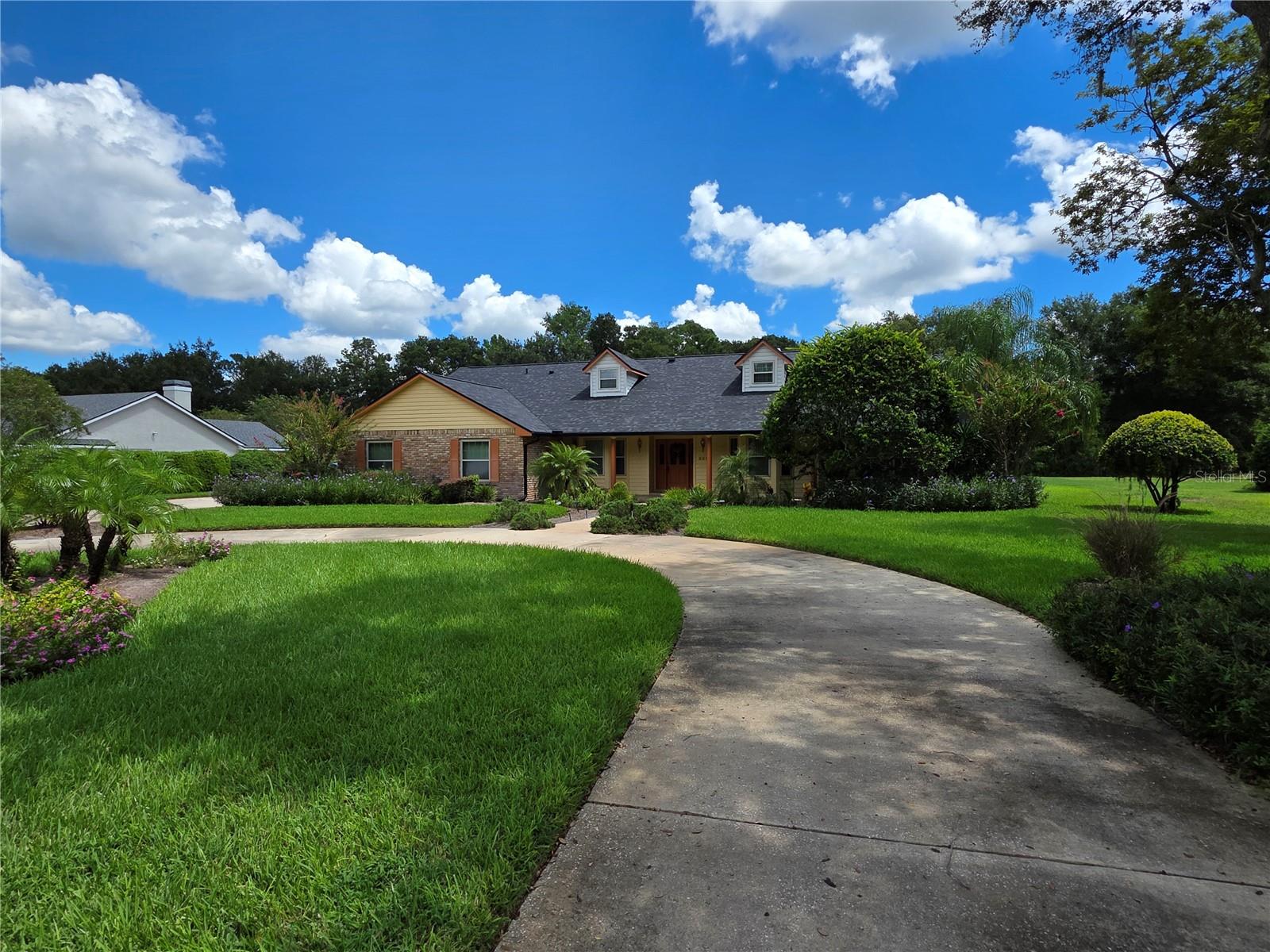 2325 River Tree Cir Property Photo 2