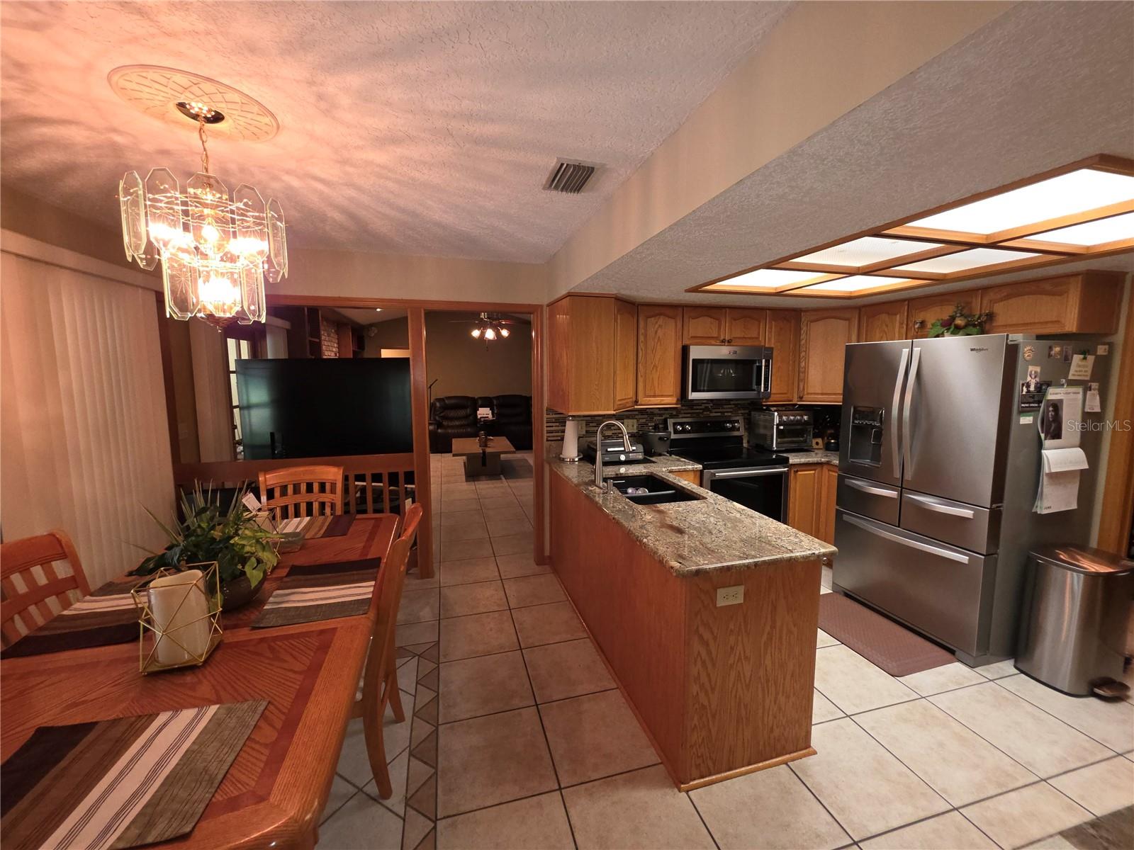 2325 River Tree Cir Property Photo 9