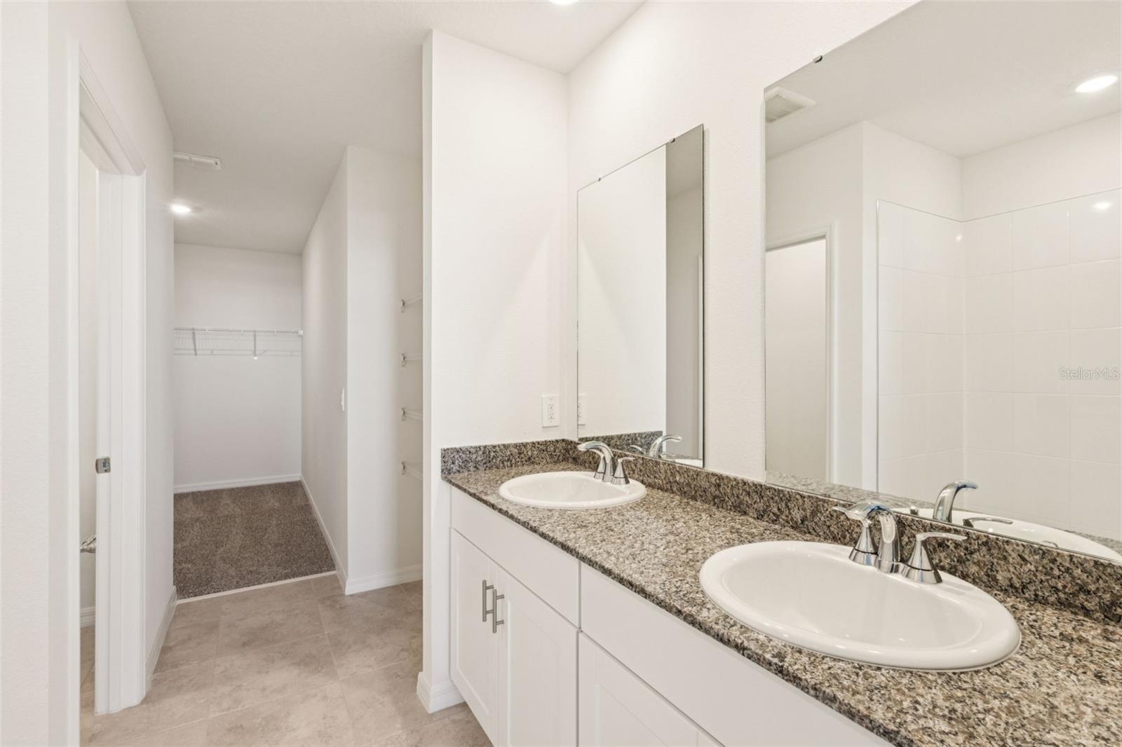 879 Sunshower Dr Property Photo 12