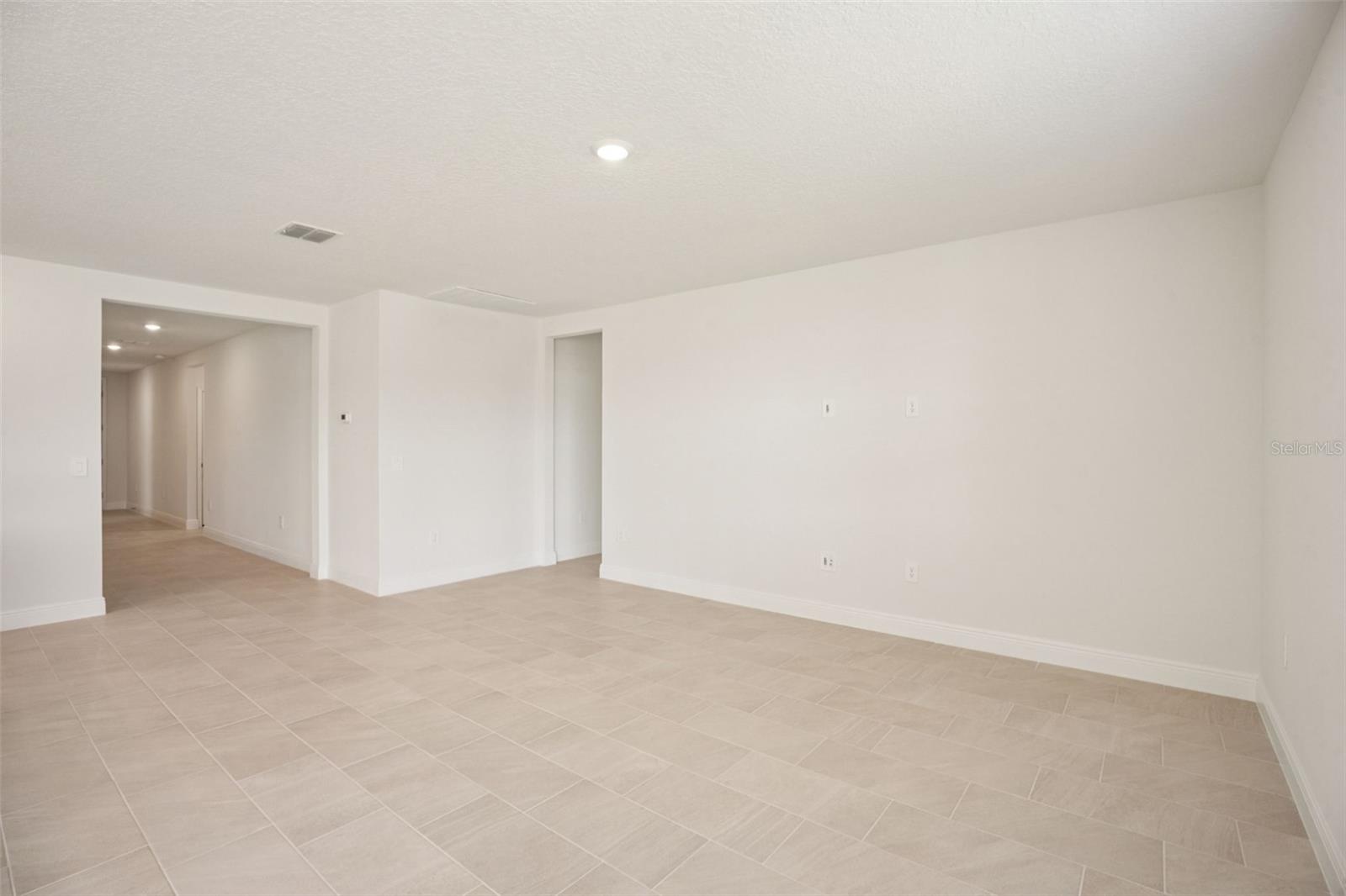 855 Sunshower Dr Property Photo 9