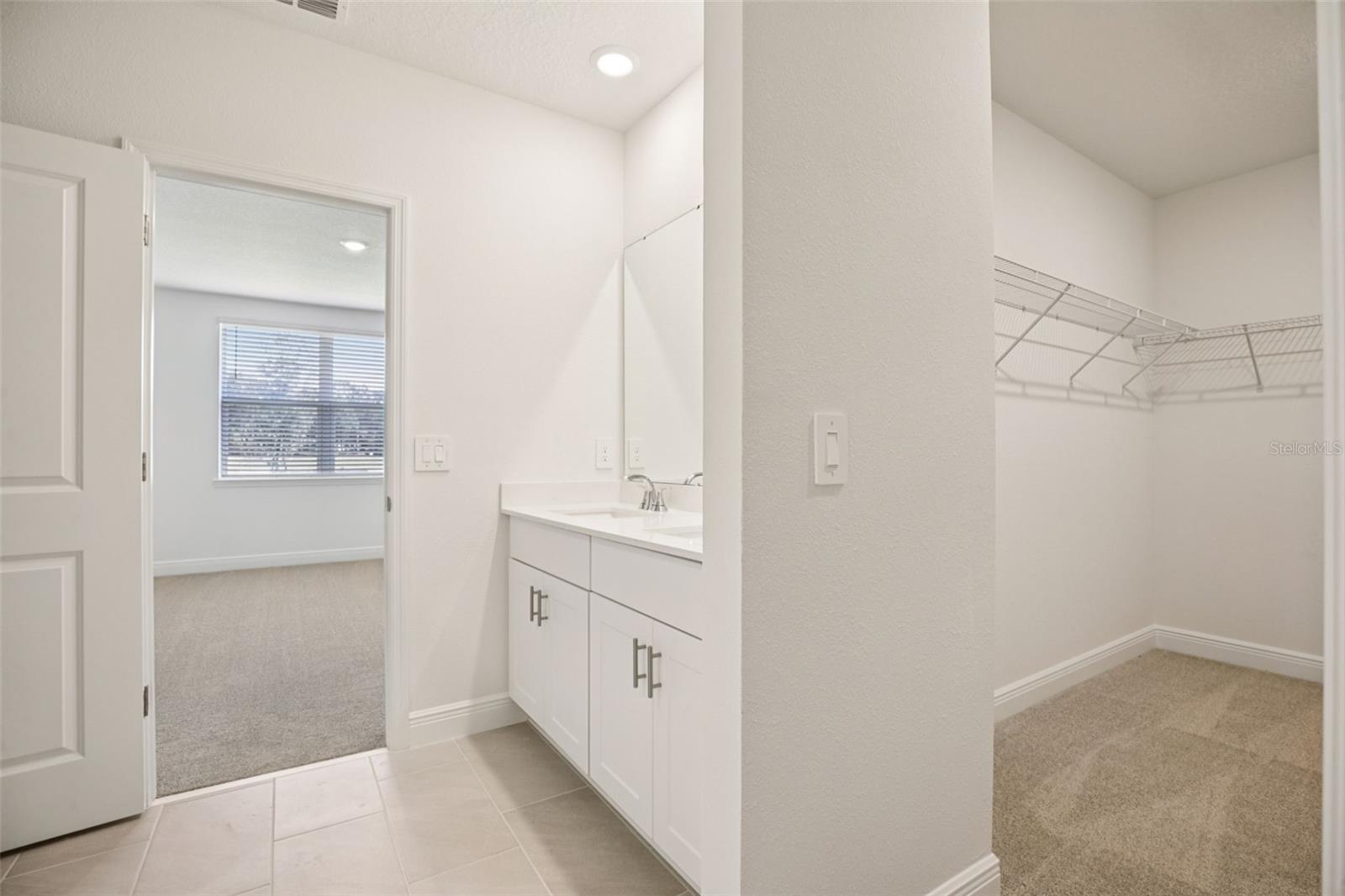 855 Sunshower Dr Property Photo 35
