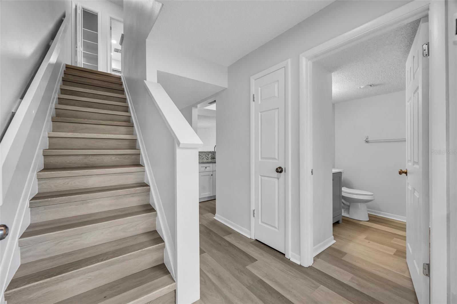 5089 Eaglesmere Dr #d09 Property Photo 4