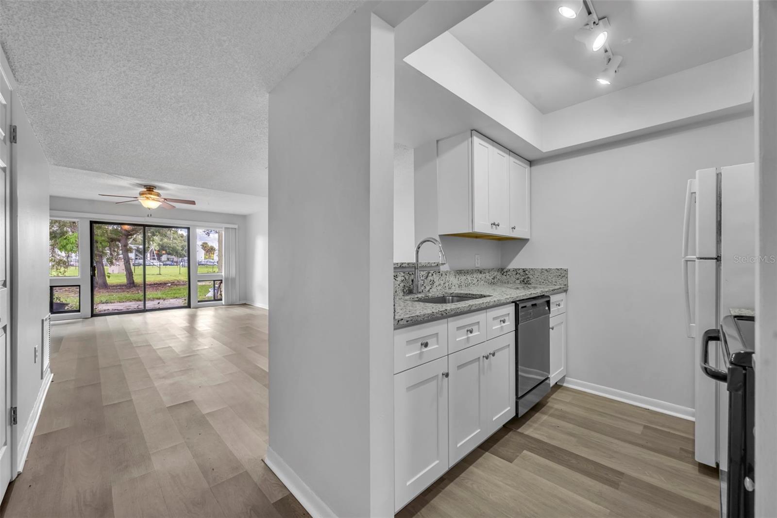 5089 Eaglesmere Dr #d09 Property Photo 5