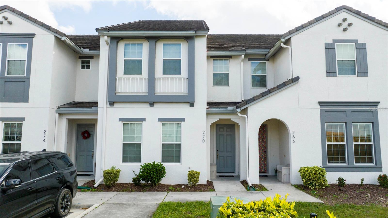 270 Captiva Dr Property Photo 1