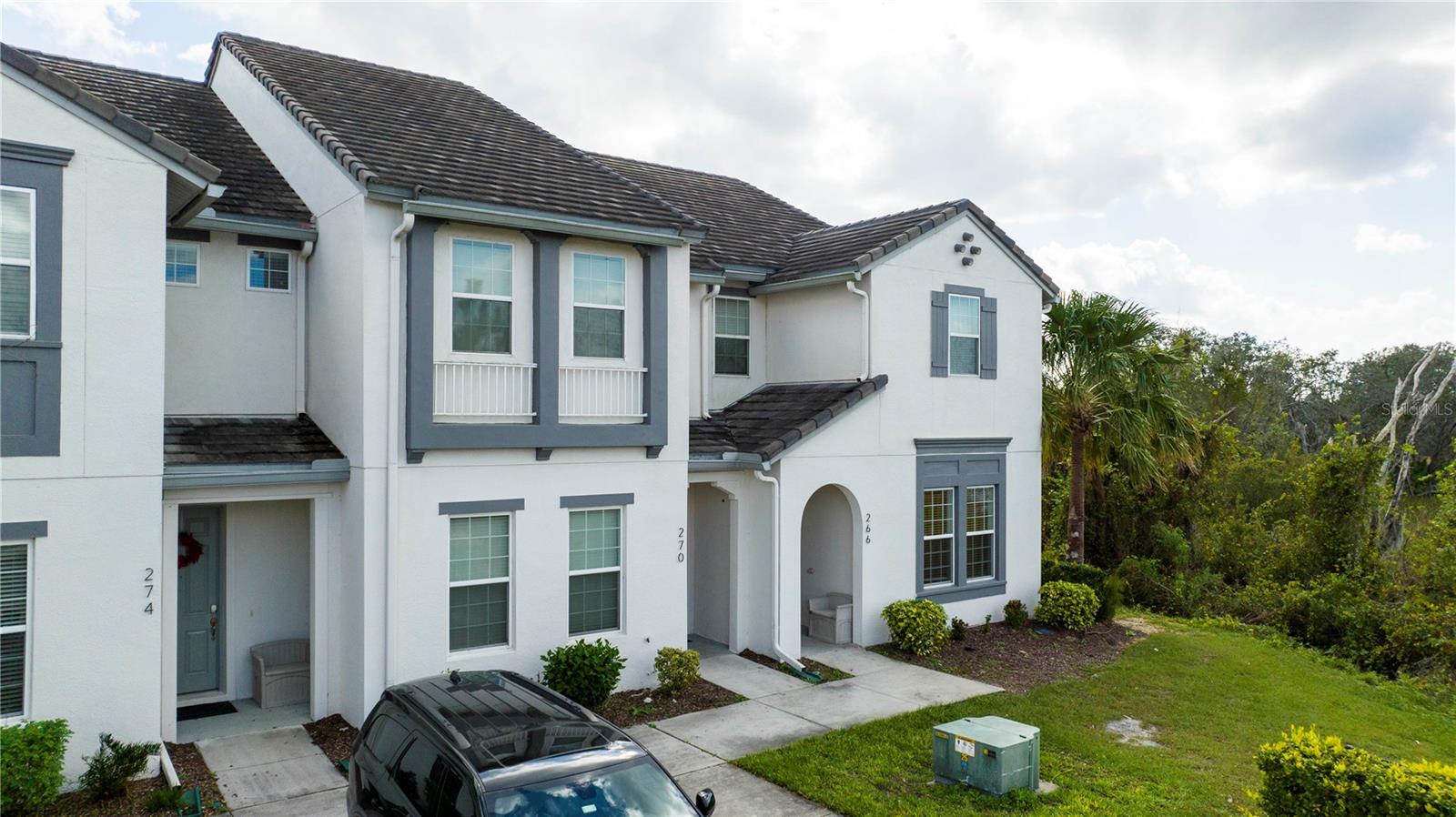 270 Captiva Dr Property Photo 2