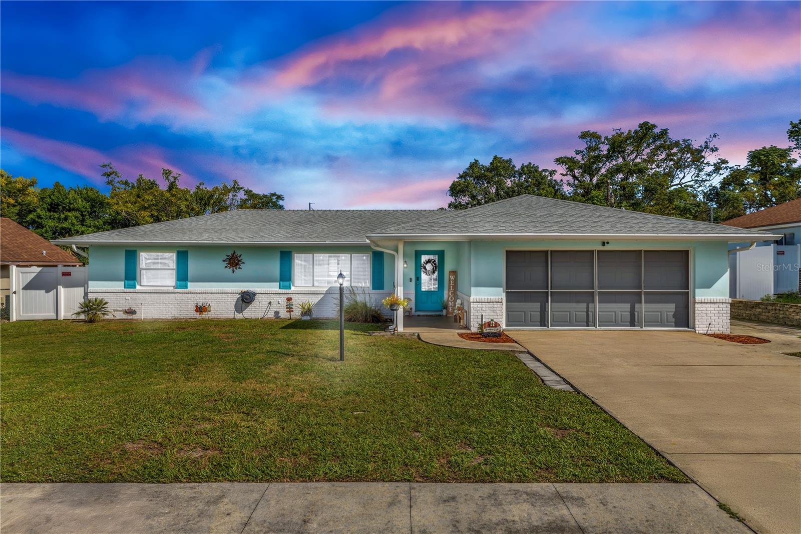 742 TRAFALGAR ST Property Photo 1