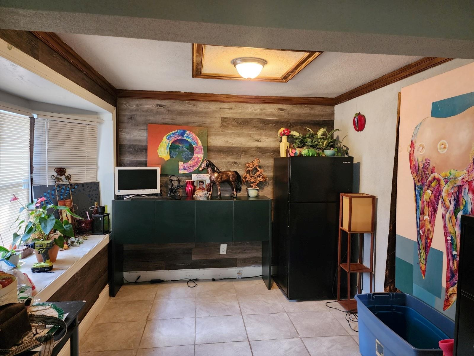 1149 Holden Ave Property Photo 3
