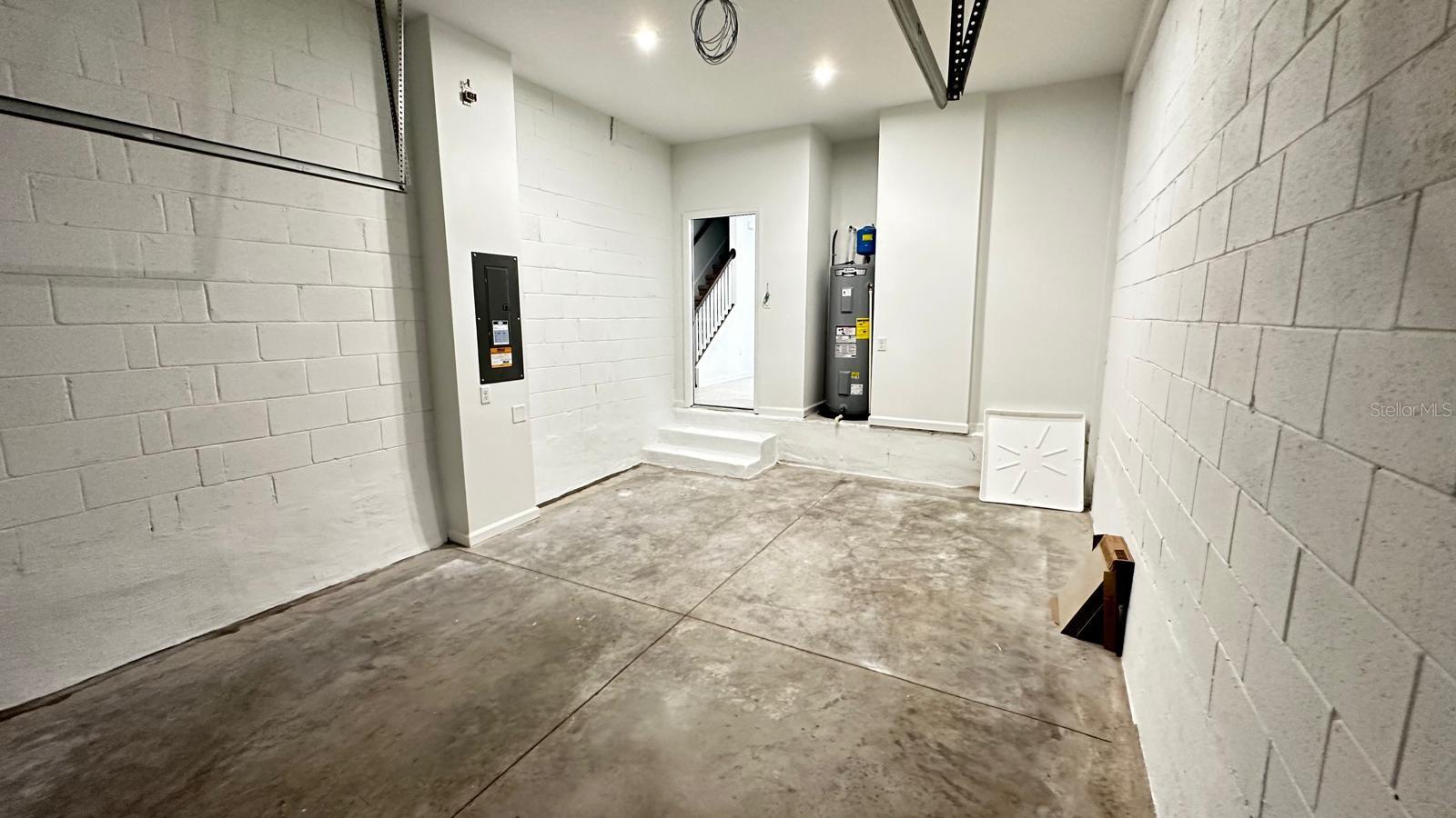 9040 Ocean Tide Way Property Photo 4