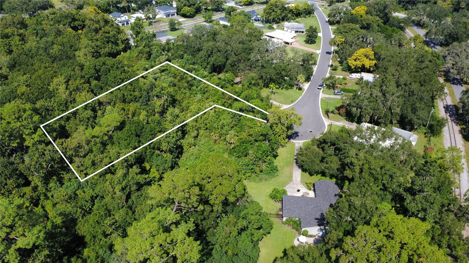 2016 Grandview Ave N Property Photo 2
