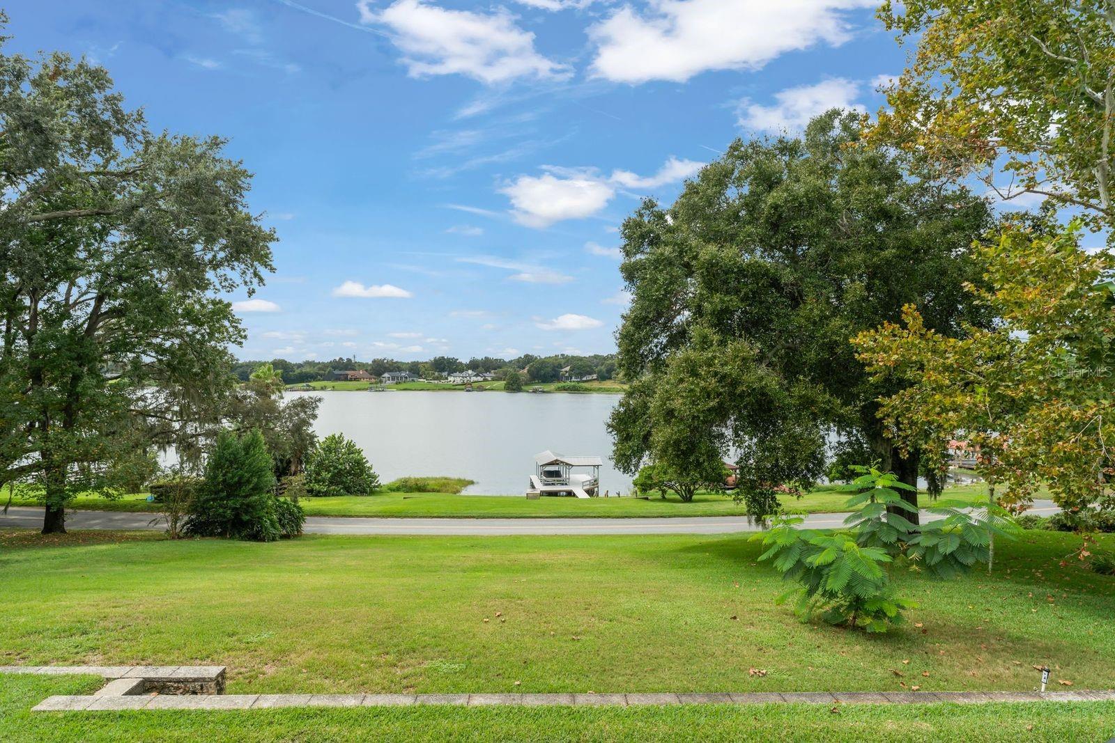 2422 Topping Pl Property Photo 3