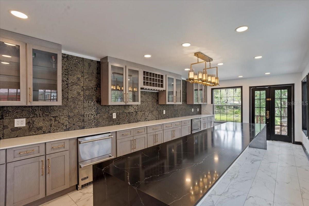 201 S Sweetwater Cove Blvd Property Photo 10