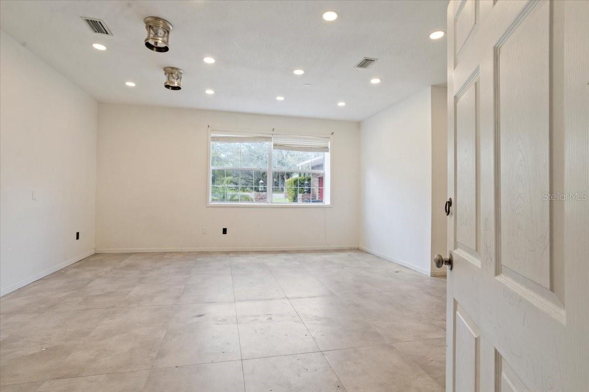 201 S Sweetwater Cove Blvd Property Photo 56