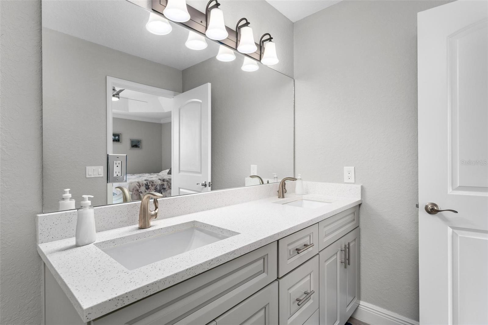 5039 Ne 125th Loop Property Photo 40
