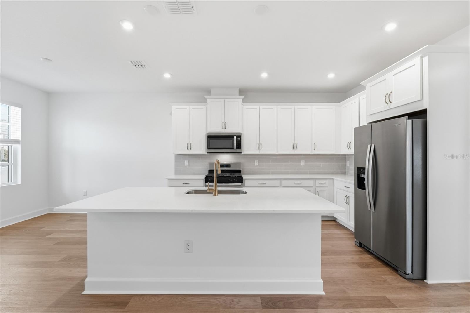 1883 Seawall Way Property Photo 4