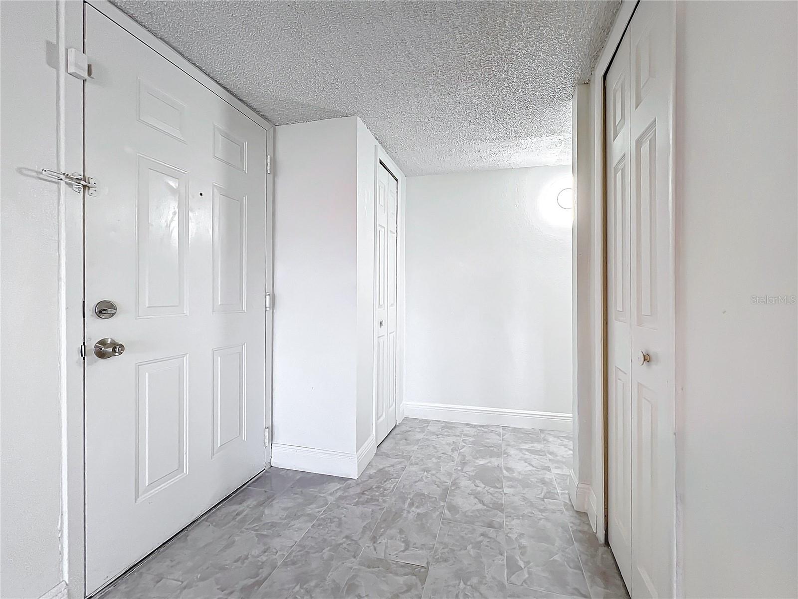 802 Sky Lake Cir #c Property Photo 4