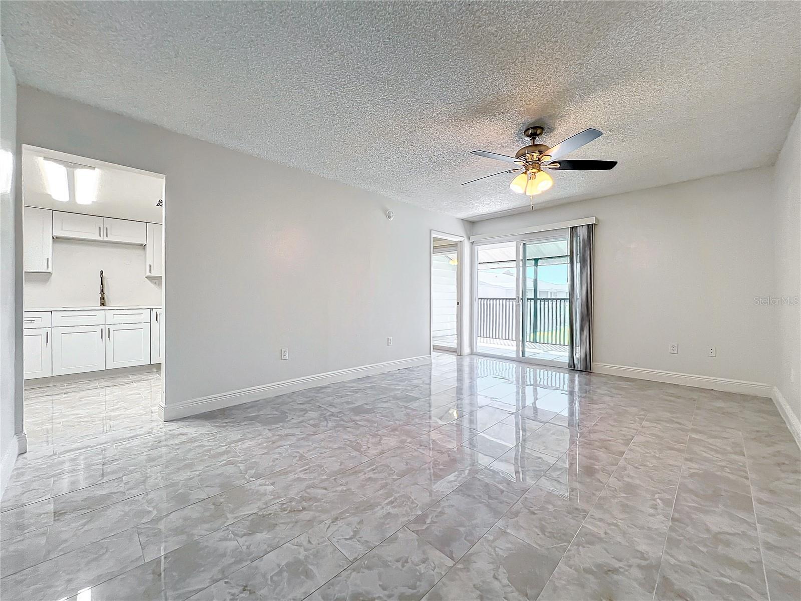 802 Sky Lake Cir #c Property Photo 7