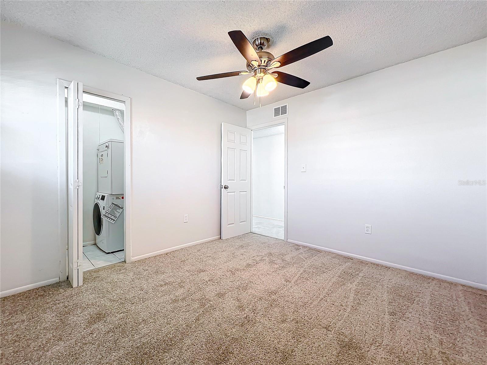 802 Sky Lake Cir #c Property Photo 15