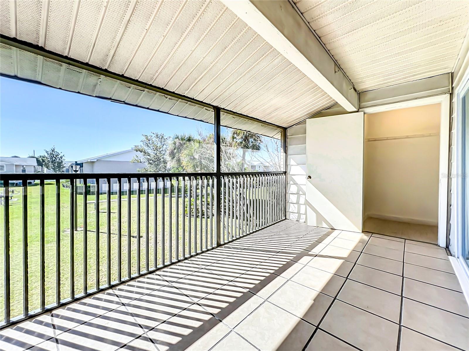 802 Sky Lake Cir #c Property Photo 24