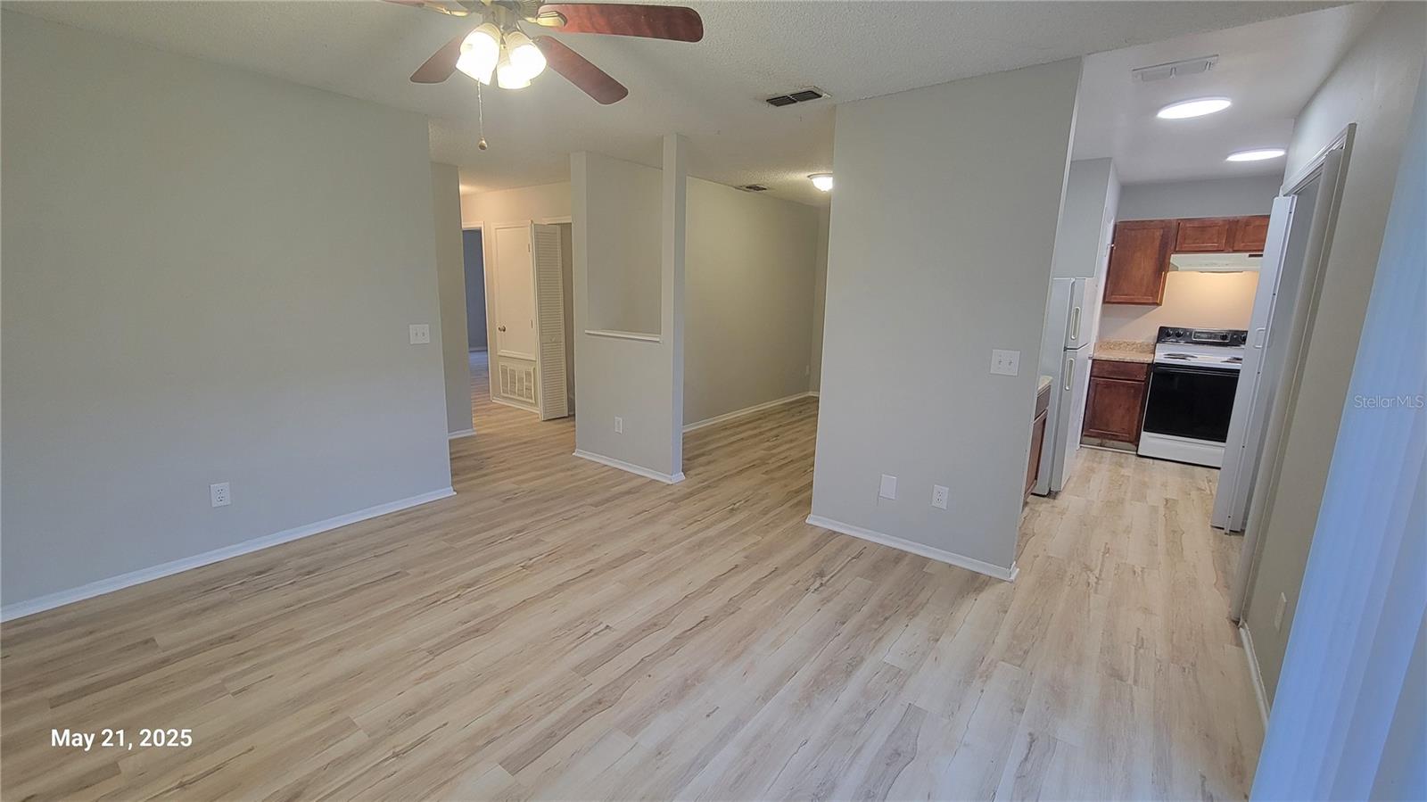 4136 Pershing Pointe Pl #5 Property Photo 8