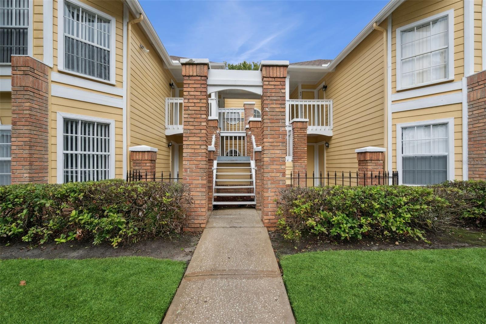 2442 Sweetwater Club Cir #41 Property Photo 2