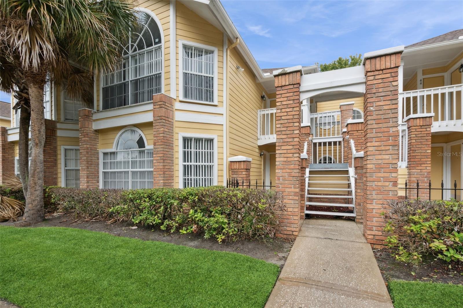 2442 Sweetwater Club Cir #41 Property Photo 3
