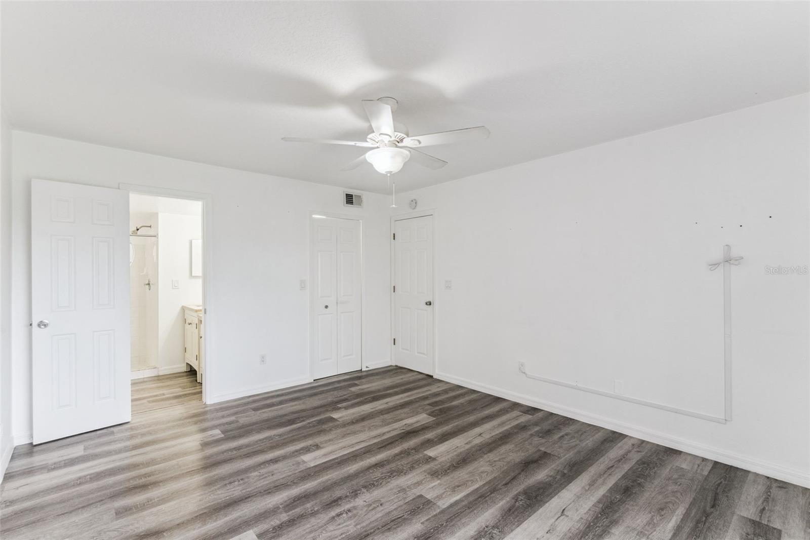 2442 Sweetwater Club Cir #41 Property Photo 5