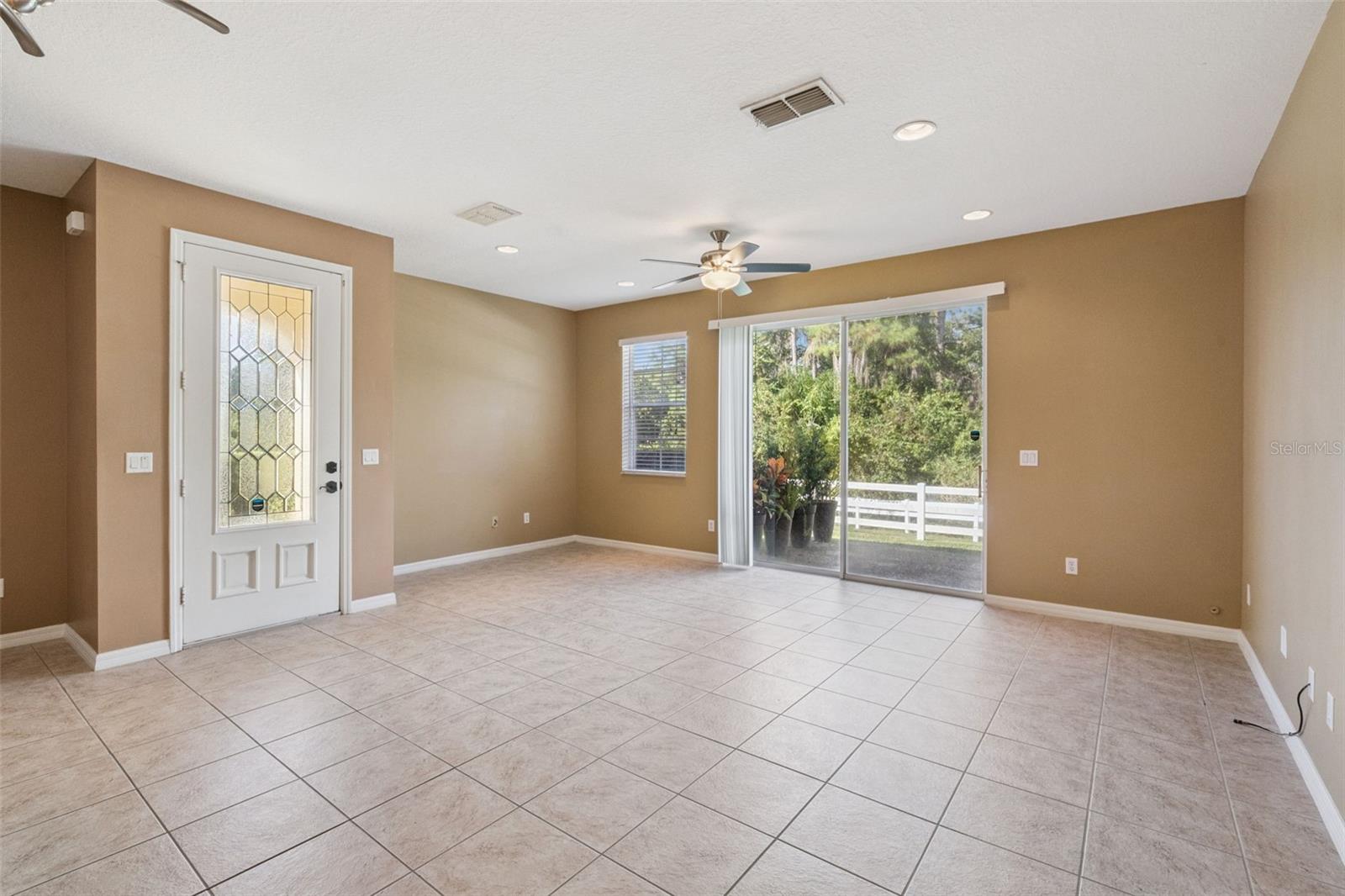10376 Fallsgrove St Property Photo 3