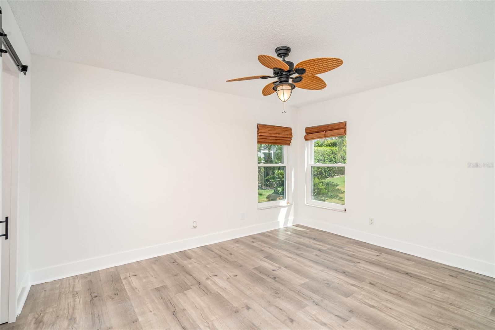 2048 Berry Roberts Dr Property Photo 19