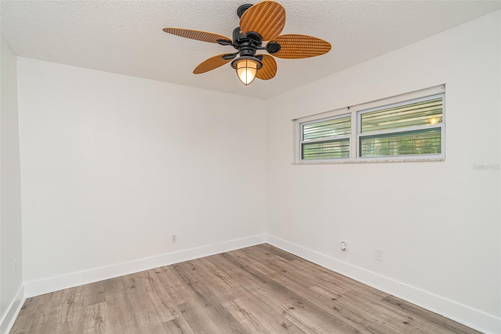 2048 Berry Roberts Dr Property Photo 23