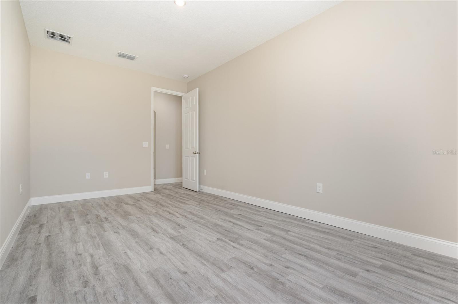 3187 Topsey Ave Se Property Photo 23
