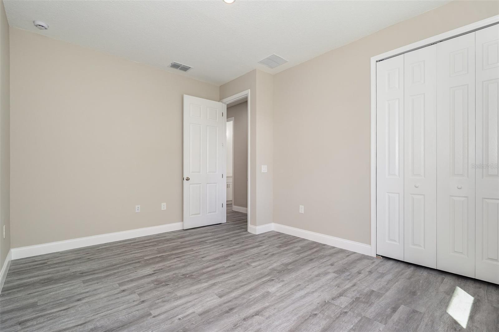 3187 Topsey Ave Se Property Photo 26