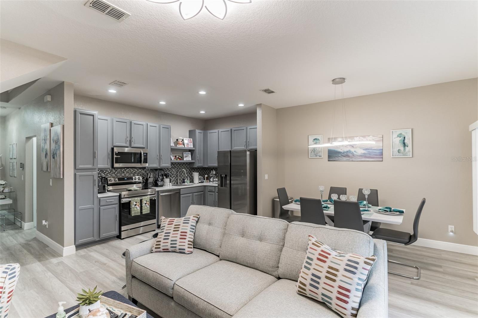 2468 Caravelle Cir Property Photo 10