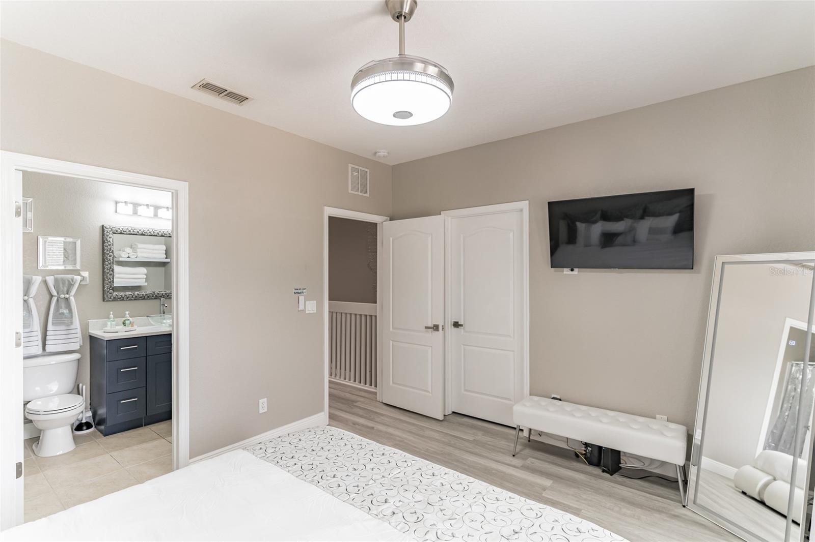 2468 Caravelle Cir Property Photo 16