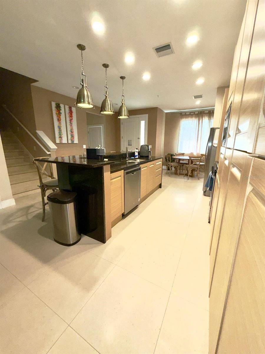 7657 Recife Dr Property Photo 3