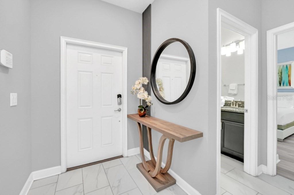O6350649 Property Photo 2