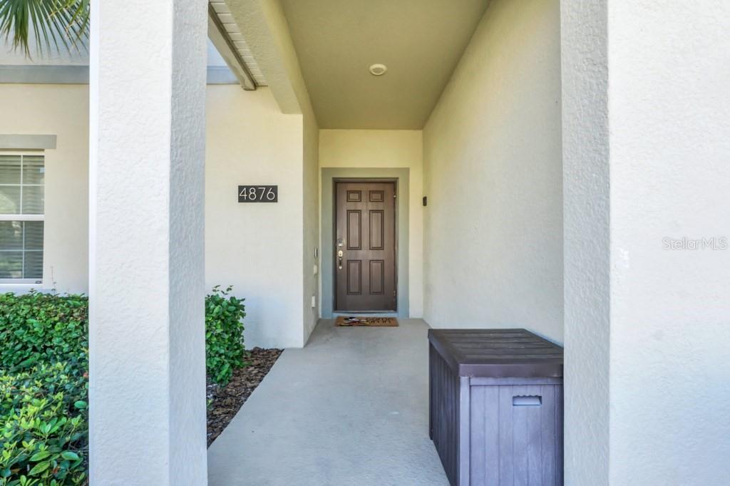 O6350649 Property Photo 3