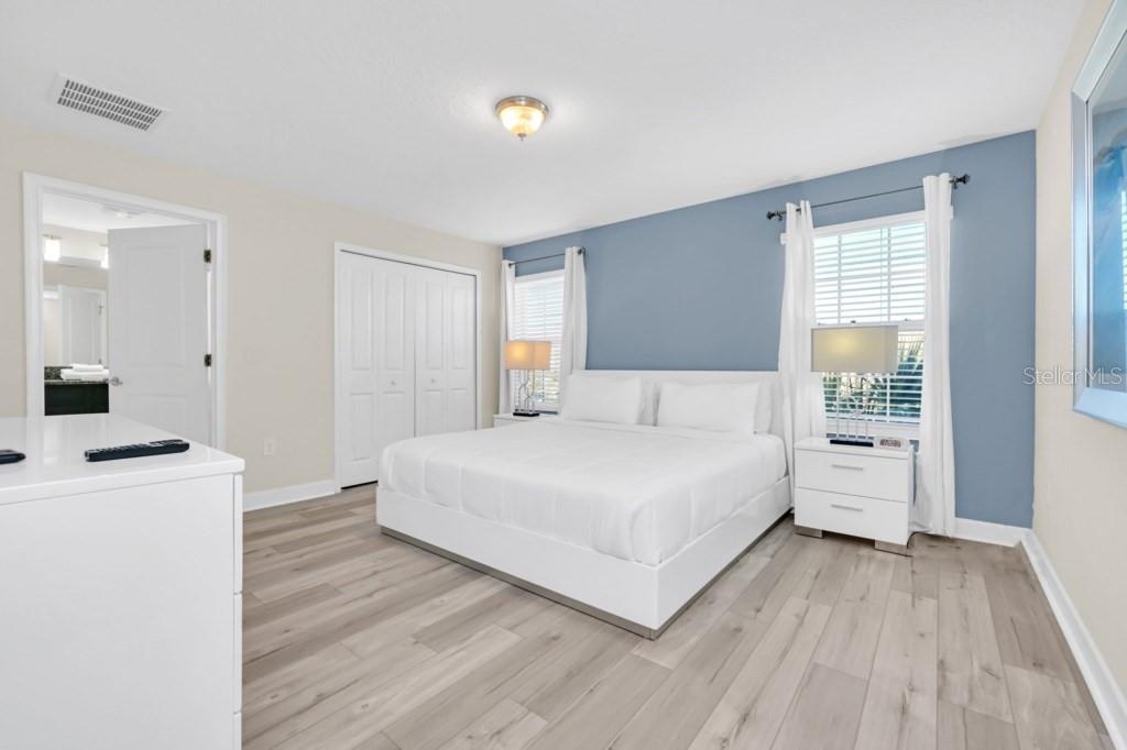 O6350649 Property Photo 14