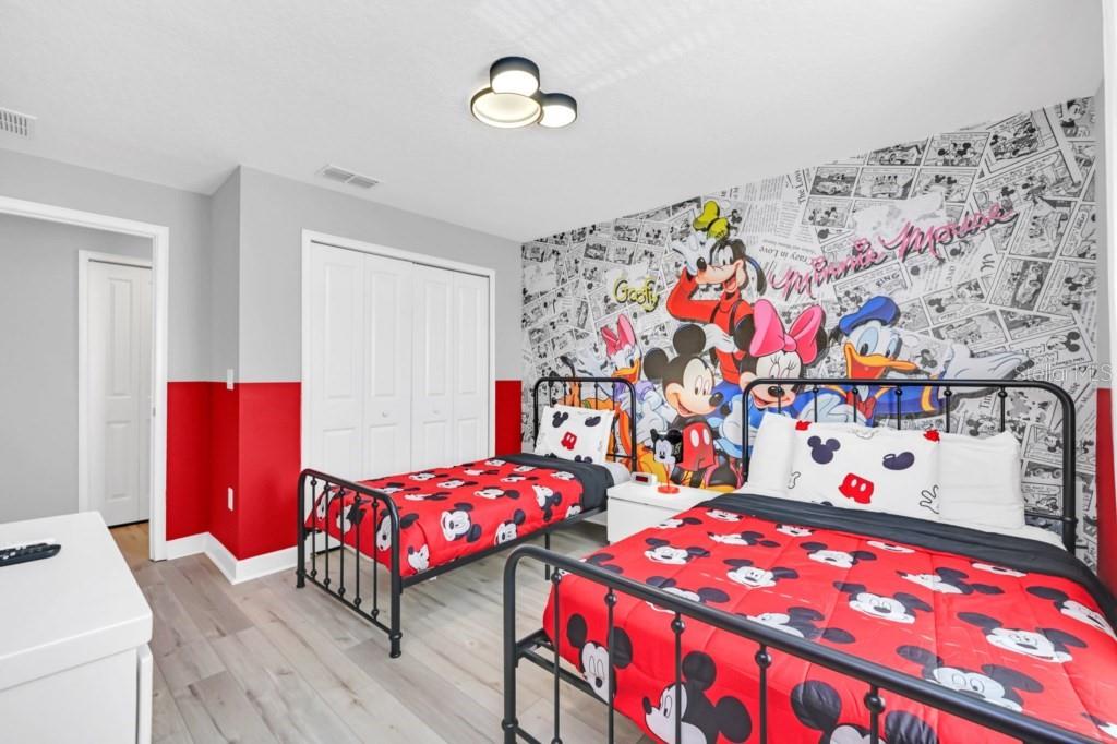O6350649 Property Photo 23