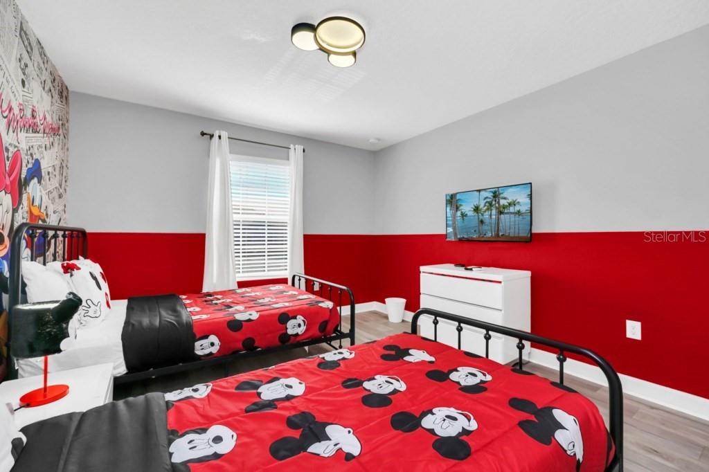 O6350649 Property Photo 25