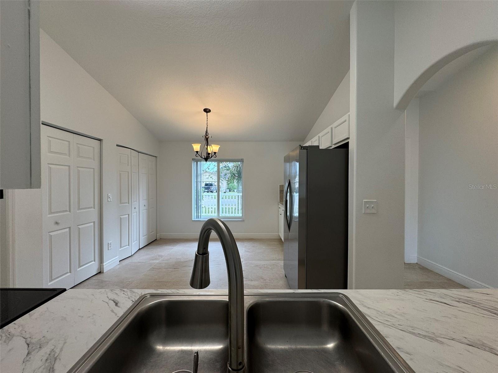 104 Heathrow Dr Property Photo 13