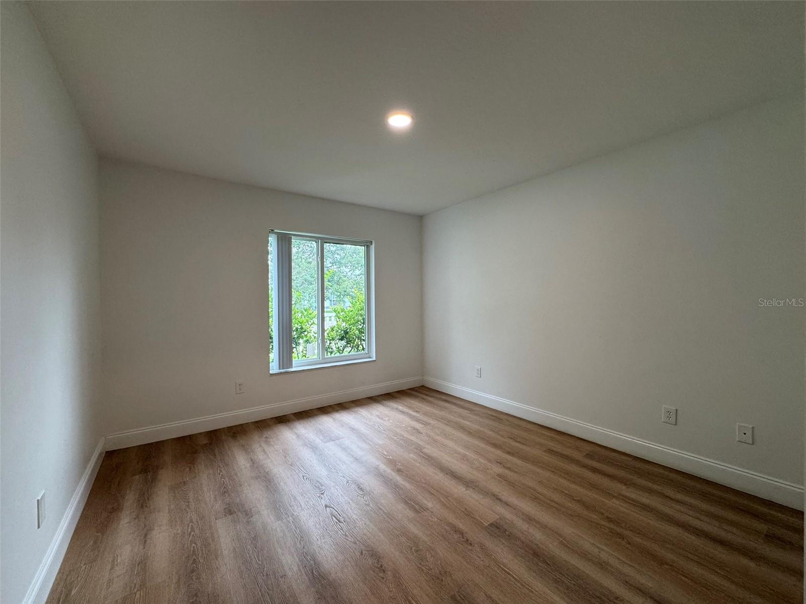 104 Heathrow Dr Property Photo 21