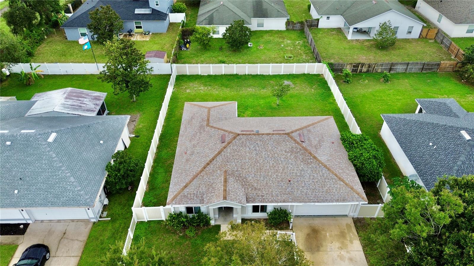 104 Heathrow Dr Property Photo 30