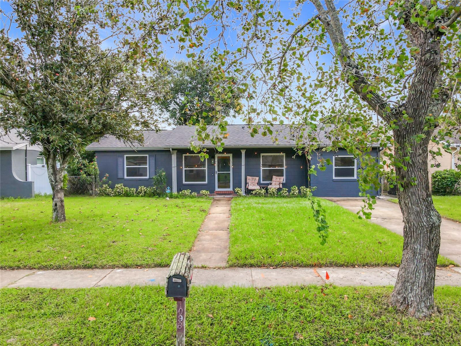 1098 Henry Balch Dr Property Photo 2