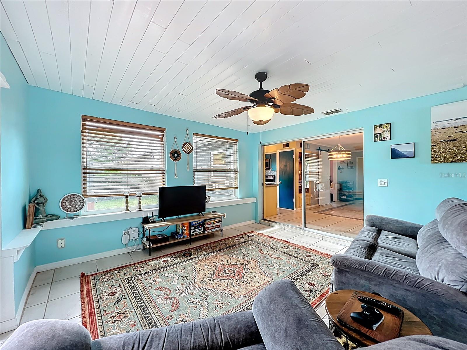 1098 Henry Balch Dr Property Photo 19