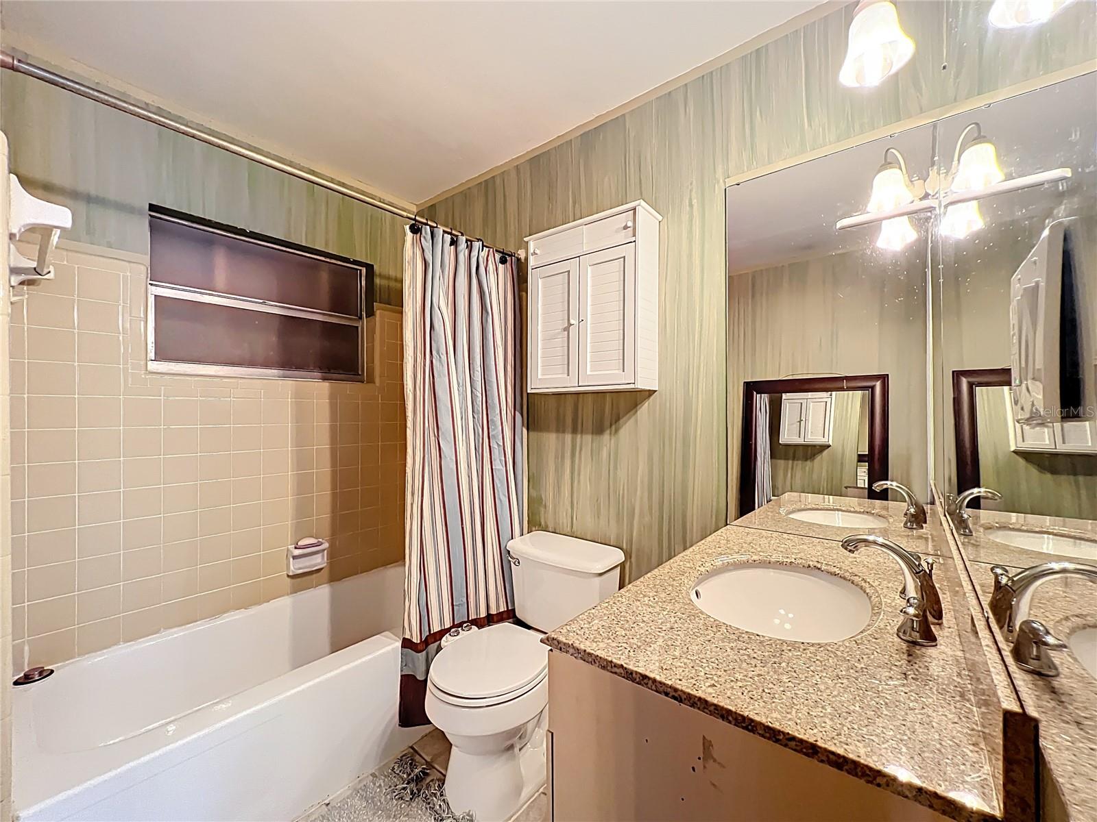 1098 Henry Balch Dr Property Photo 27