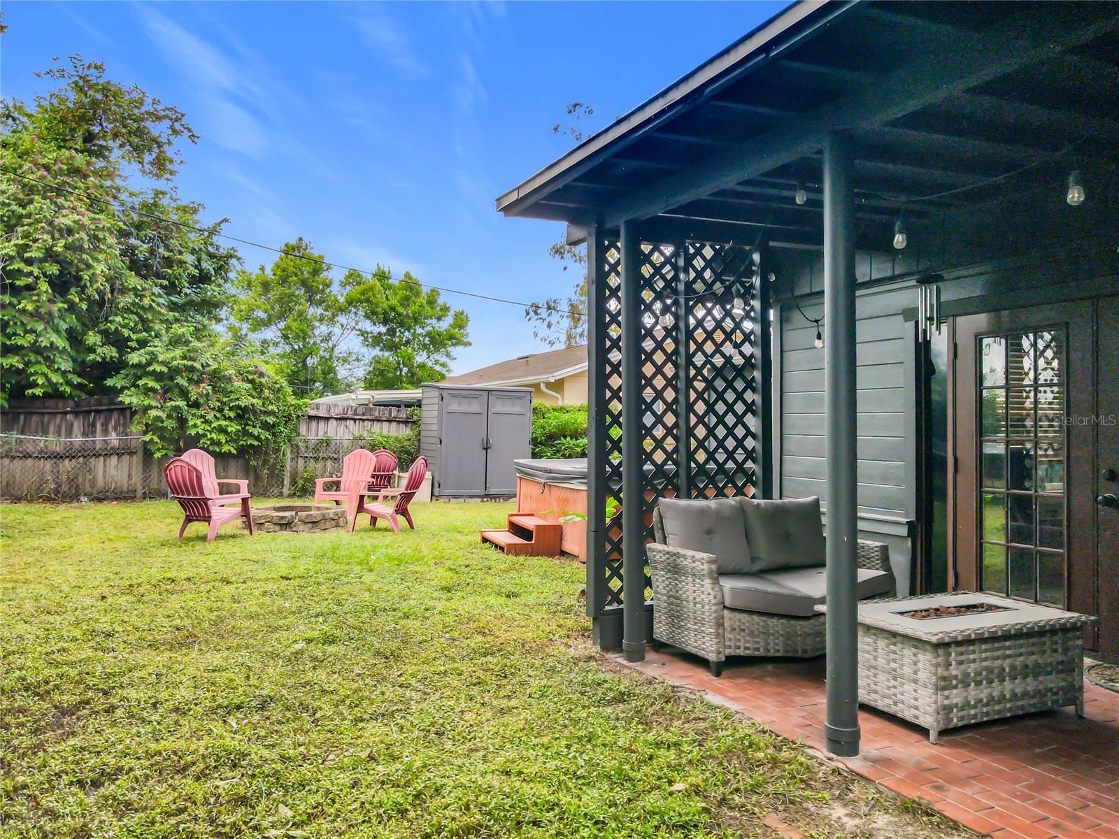 1098 Henry Balch Dr Property Photo 49