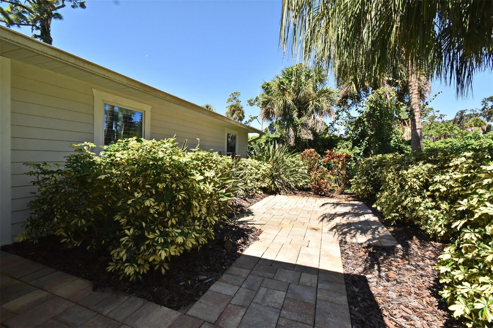 1312 2nd St Property Photo 6
